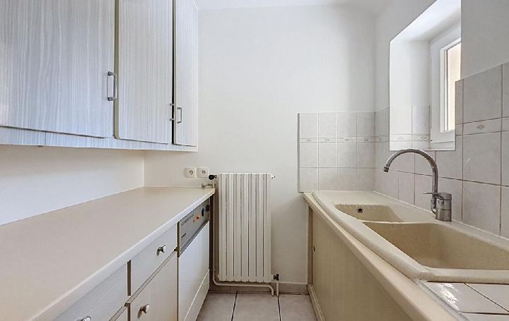 Maison PERONNE (71260)  116 m2 700 € 