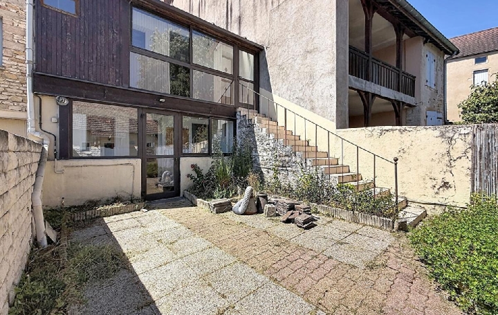 Maison / Villa SALORNAY-SUR-GUYE (71250) 101 m<sup>2</sup> 680 € 