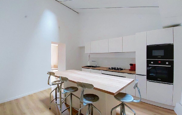 3 Pièces MACON (71000)  73 m2 780 € 