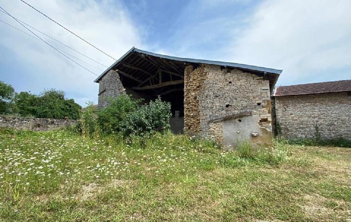 Maison UCHIZY (71700)  160 m2 70 000 € 