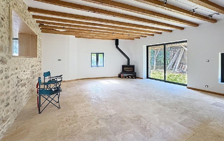 Maison DEUX-GROSNES (69860)  147 m2 262 000 € 