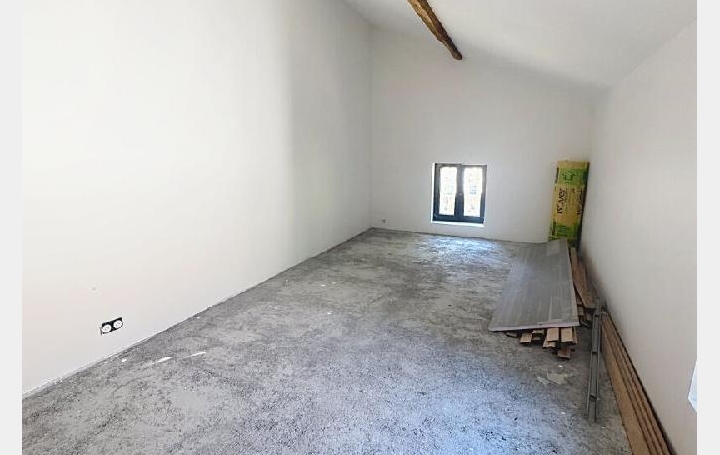 Maison DEUX-GROSNES (69860)  147 m2 262 000 € 