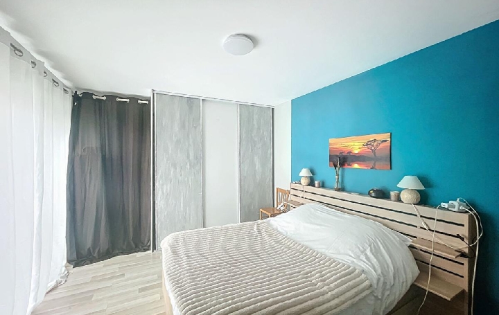 Maison LA ROCHE-VINEUSE (71960)  210 m2 369 000 € 