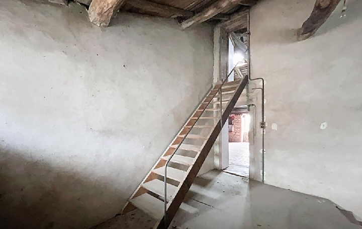 Maison VERZE (71960)  160 m2 115 000 € 