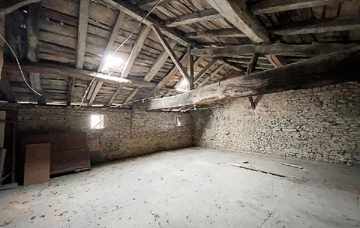 Maison VERZE (71960)  160 m2 115 000 € 