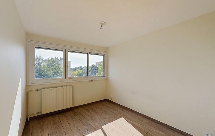 3 Pièces MACON (71000)  59 m2 90 000 € 