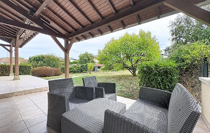 Maison SENOZAN (71260)  166 m2 384 800 € 