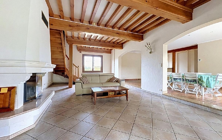 Maison SENOZAN (71260)  166 m2 384 800 € 