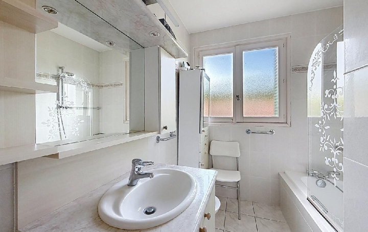 Maison SAINT-GENGOUX-DE-SCISSE (71260)  121 m2 195 000 € 