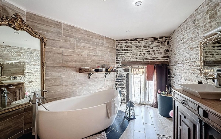 Maison BOYER (71700)  200 m2 179 000 € 