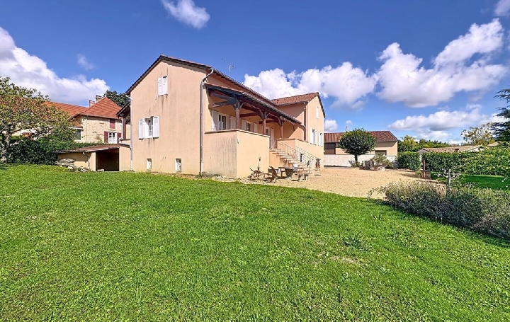 Maison IGE (71960)  212 m2 367 500 € 