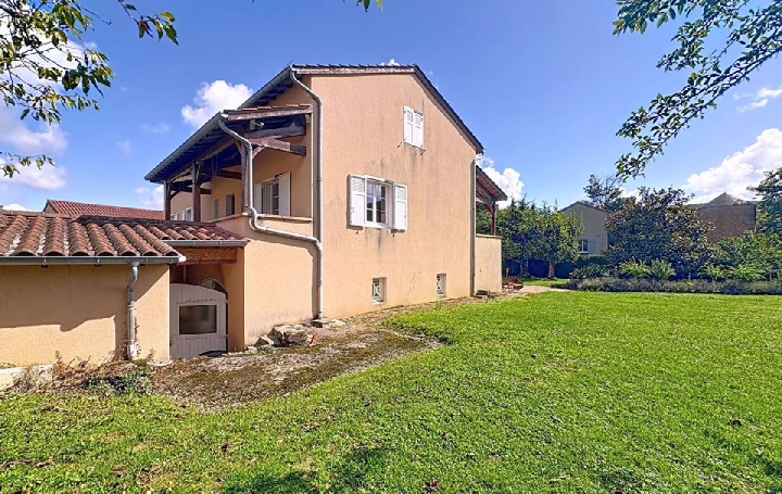 Maison IGE (71960)  212 m2 367 500 € 