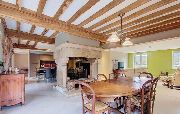 Maison CLUNY (71250)  300 m2 639 000 € 