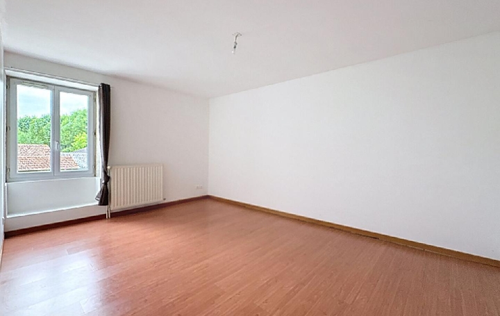 Maison AZE (71260)  79 m2 145 000 € 