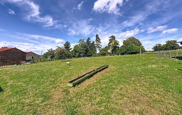 Maison BRAY (71250)  170 m2 221 000 € 