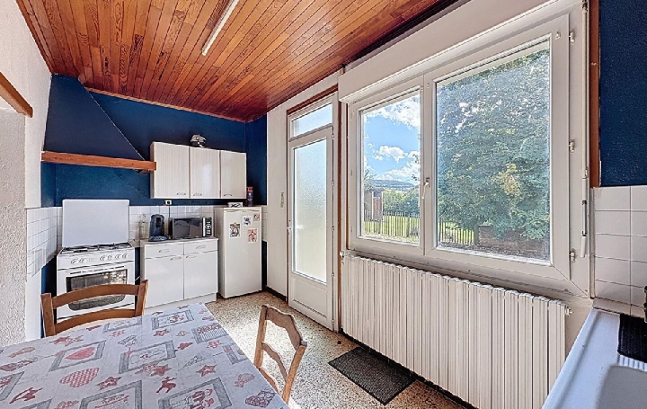 Maison BRAY (71250)  170 m2 221 000 € 