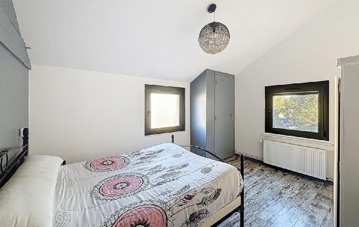 Maison VIRE (71260)  160 m2 365 000 € 