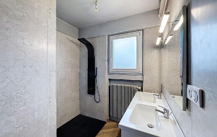 Maison VINZELLES (71680)  103 m2 270 000 € 