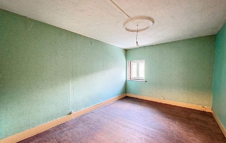 Maison NAVOUR-SUR-GROSNE (71520)  141 m2 83 000 € 