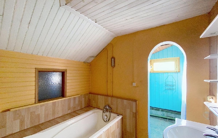 Maison NAVOUR-SUR-GROSNE (71520)  141 m2 83 000 € 