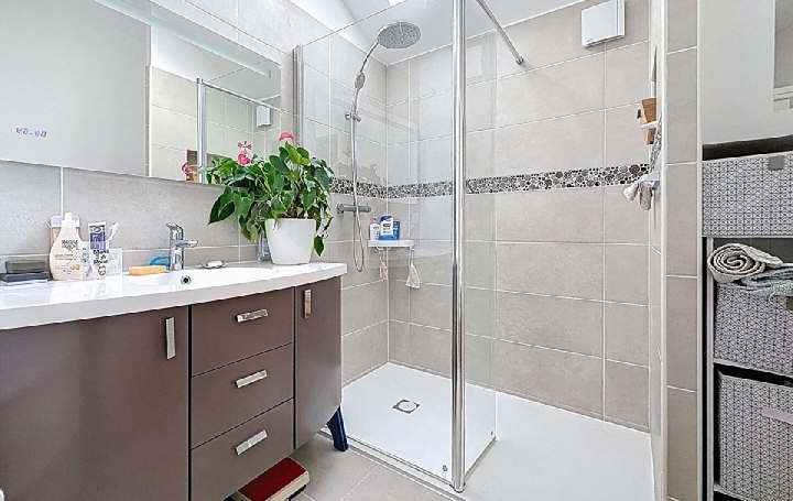 Maison IGE (71960)  125 m2 310 000 € 