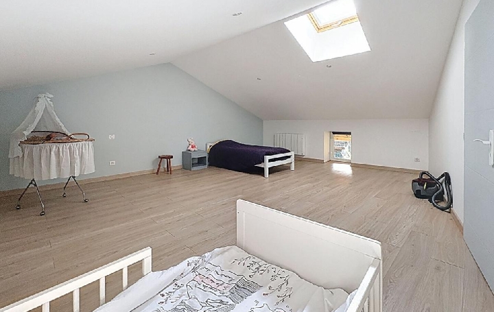 Maison IGE (71960)  125 m2 310 000 € 