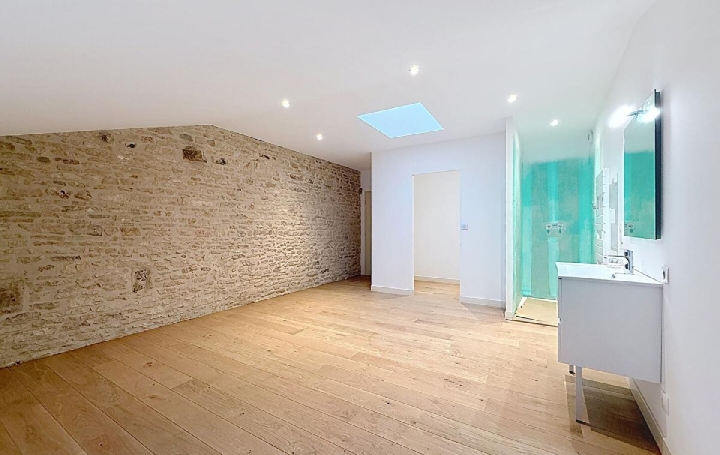 Maison CLUNY (71250)  200 m2 525 000 € 