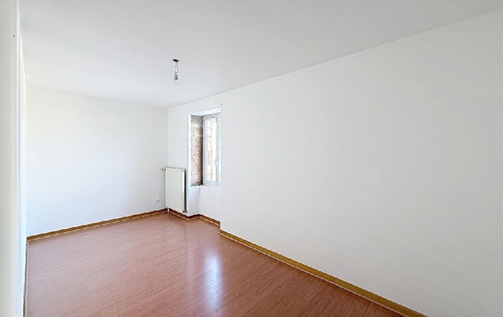 Maison AZE (71260)  79 m2 139 000 € 