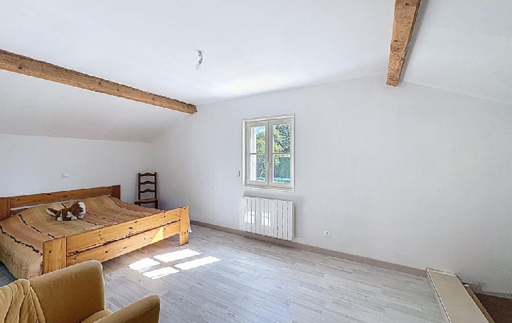 Maison IGE (71960)  212 m2 349 000 € 