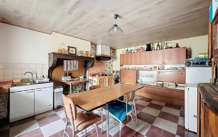 Maison VIRE (71260)  72 m2 59 000 € 