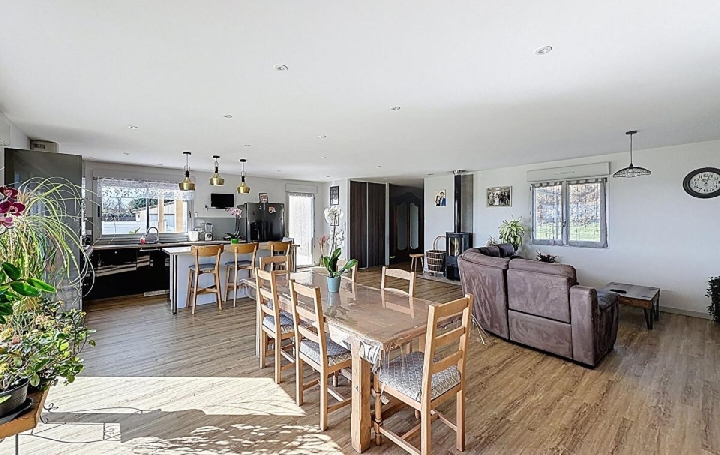 Maison TOURNUS (71700)  122 m2 283 000 € 