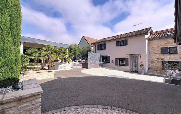 Maison / Villa VIRE (71260) 160 m<sup>2</sup> 355 000 € 