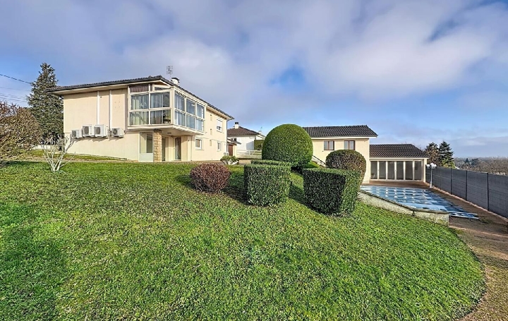 Maison / Villa FLEURVILLE (71260) 154 m<sup>2</sup> 250 000 € 