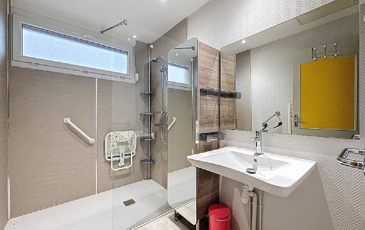 Maison FLEURVILLE (71260)  154 m2 250 000 € 