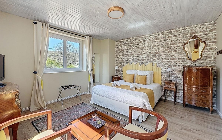 Maison SAINT-GENGOUX-DE-SCISSE (71260)  272 m2 530 000 € 