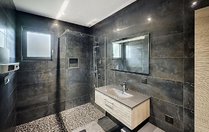 Maison PRISSE (71960)  131 m2 417 000 € 
