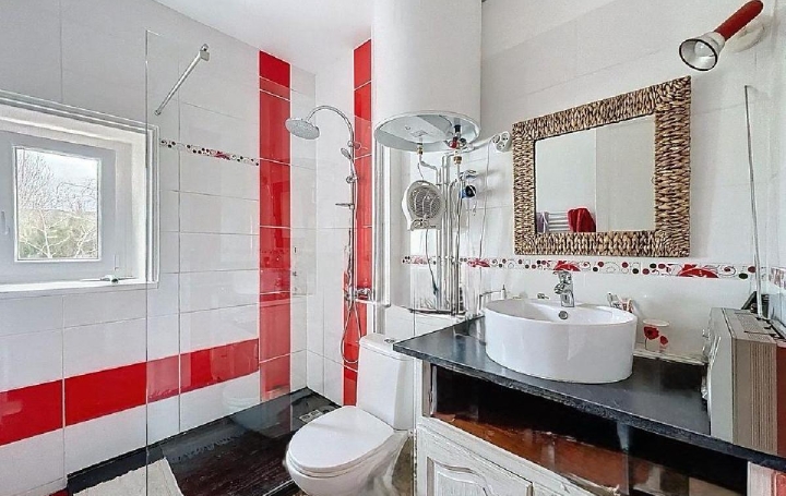 Maison NAVOUR-SUR-GROSNE (71520)  100 m2 165 000 € 