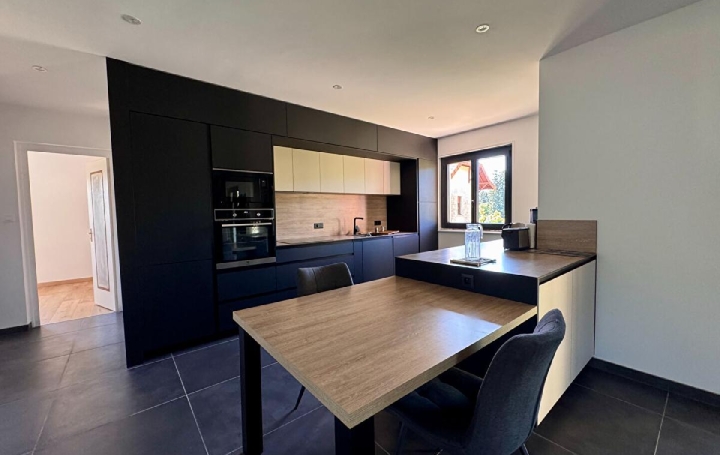 Maison MATOUR (71520)  103 m2 270 000 € 