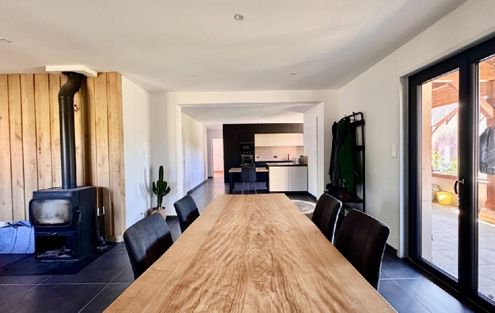 Maison MATOUR (71520)  103 m2 270 000 € 