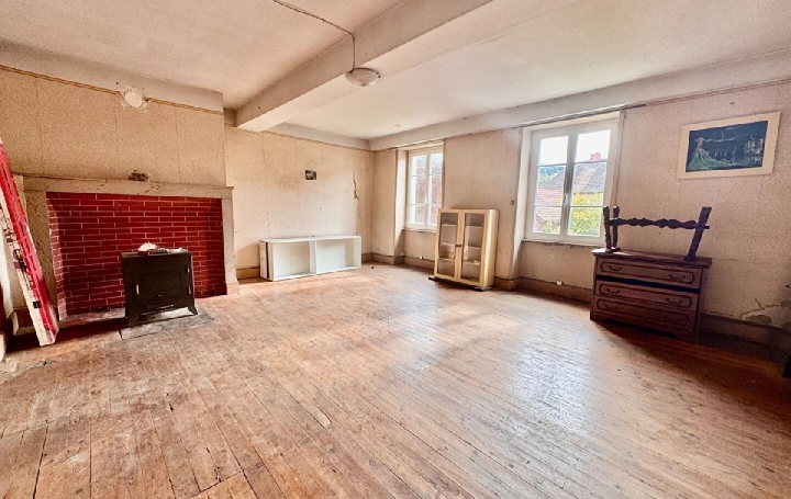 Maison MONTMELARD (71520)  173 m2 98 000 € 