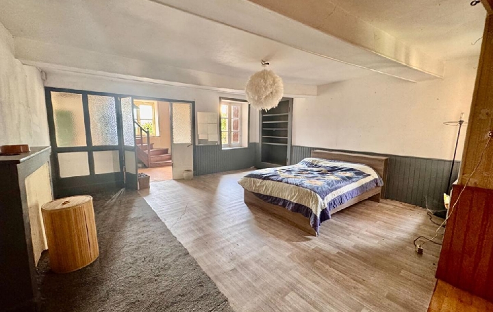 Maison MONTMELARD (71520)  173 m2 98 000 € 