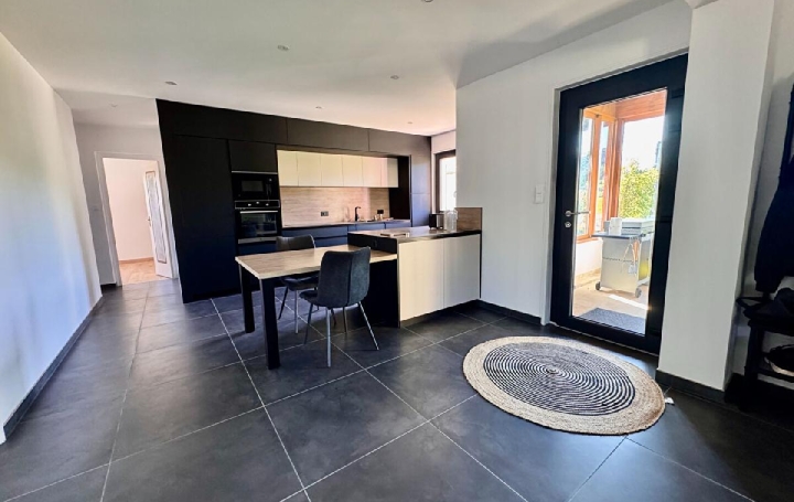 Maison MATOUR (71520)  103 m2 270 000 € 