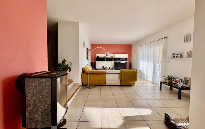Maison MATOUR (71520)  174 m2 370 000 € 