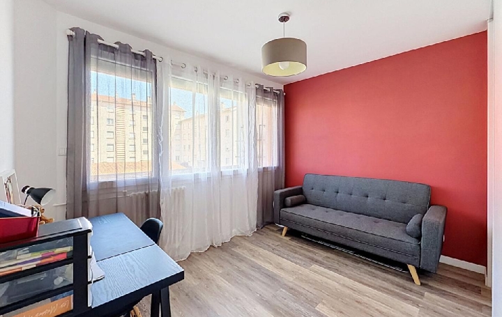 3 Pièces CHARNAY-LES-MACON (71850)  70 m2 159 000 € 