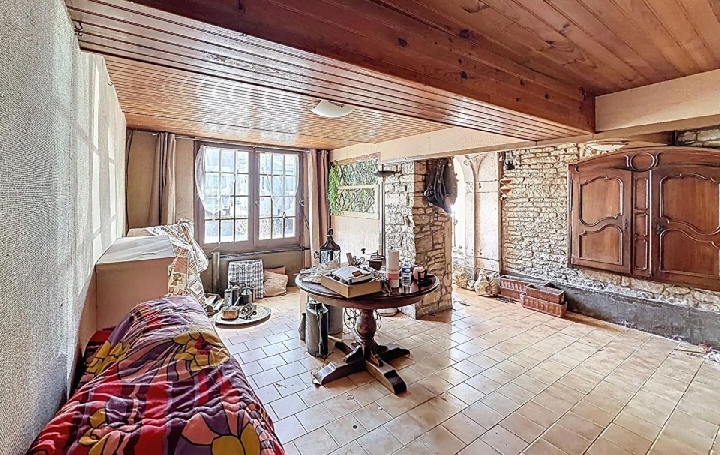 Maison LUGNY (71260)  95 m2 76 000 € 