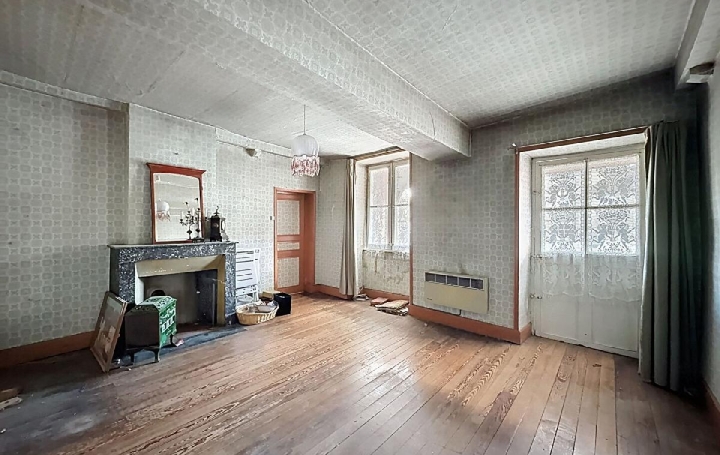 Maison LUGNY (71260)  95 m2 76 000 € 