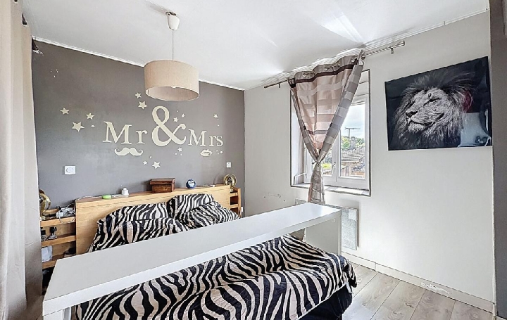 Maison LA ROCHE-VINEUSE (71960)  135 m2 210 000 € 