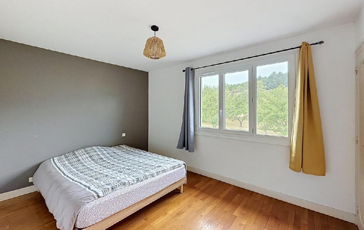Maison VIRE (71260)  82 m2 189 000 € 