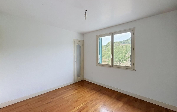 Maison VIRE (71260)  82 m2 189 000 € 