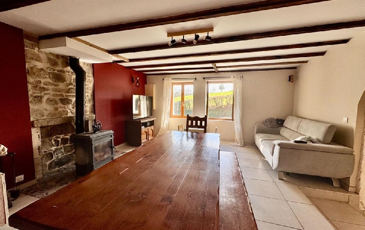 Maison AIGUEPERSE (69790)  143 m2 185 000 € 